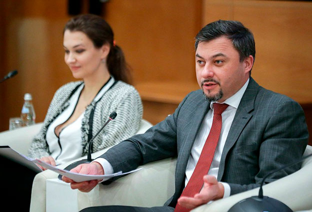Преподаватели и студенты АНО ВО «ИДК» с первым проректором Института Журко В.И. приняли участие в работе «круглого стола»